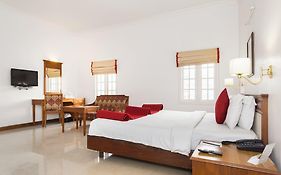 The Avenue Center Kochi 3*