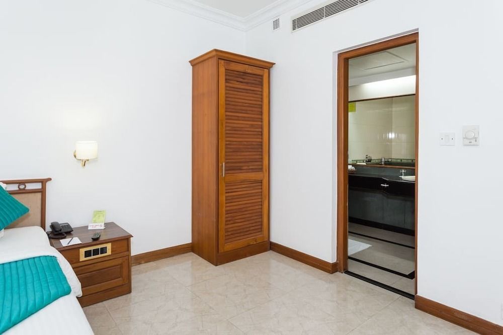 The Avenue Center Hotel Kochi Esterno foto