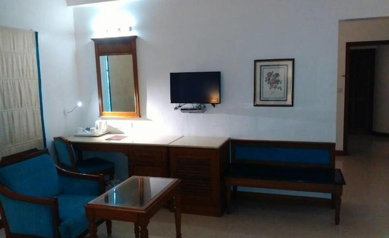 The Avenue Center Hotel Kochi Esterno foto