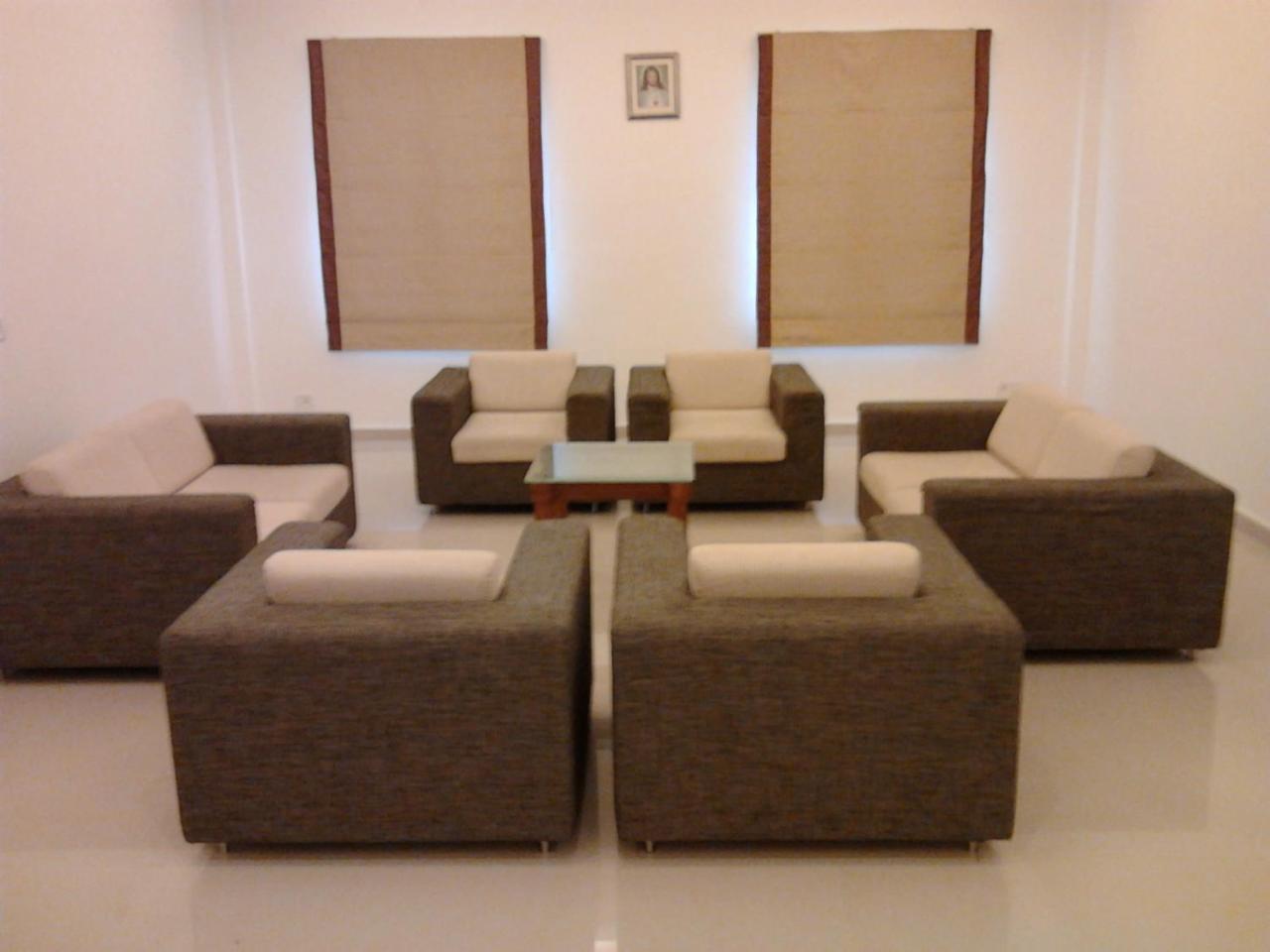 The Avenue Center Hotel Kochi Esterno foto